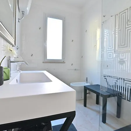 Izzhome Element